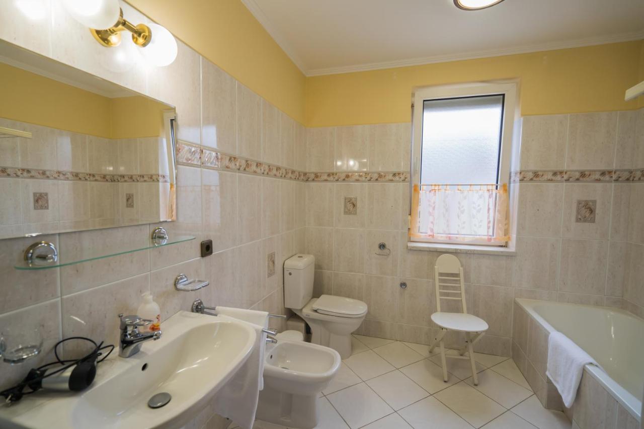 Korponyi Villa Siófok Buitenkant foto