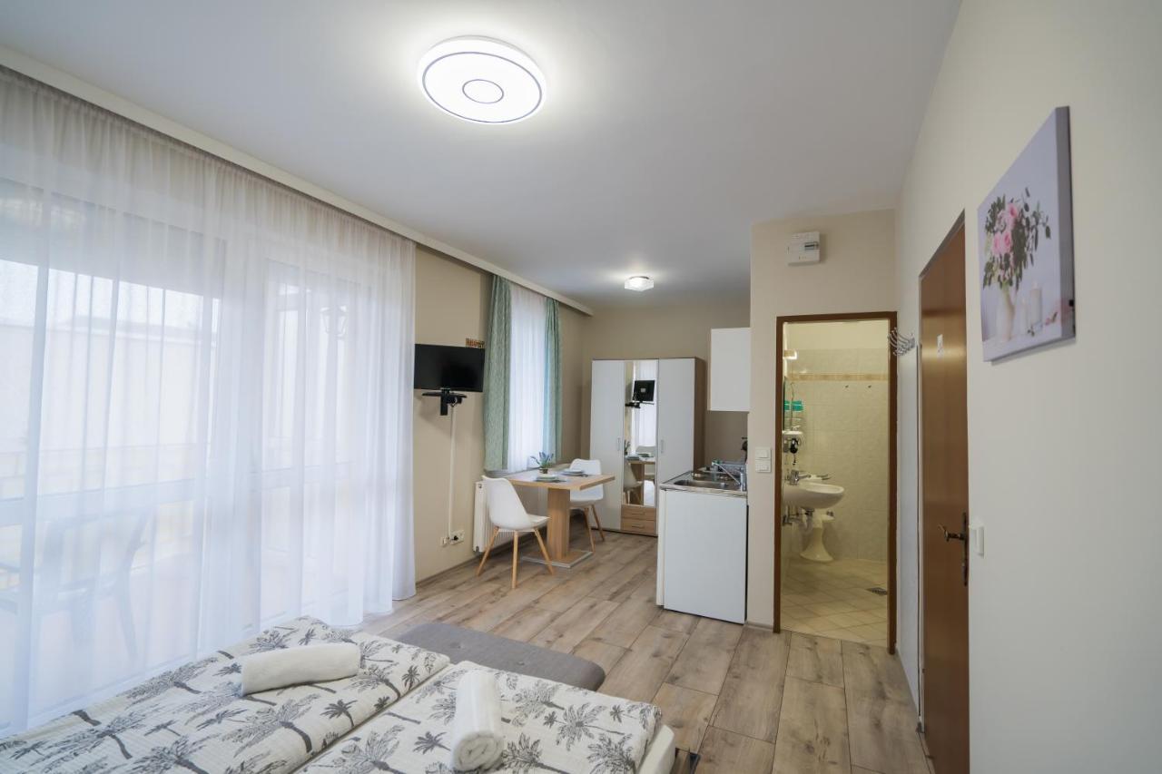 Korponyi Villa Siófok Buitenkant foto
