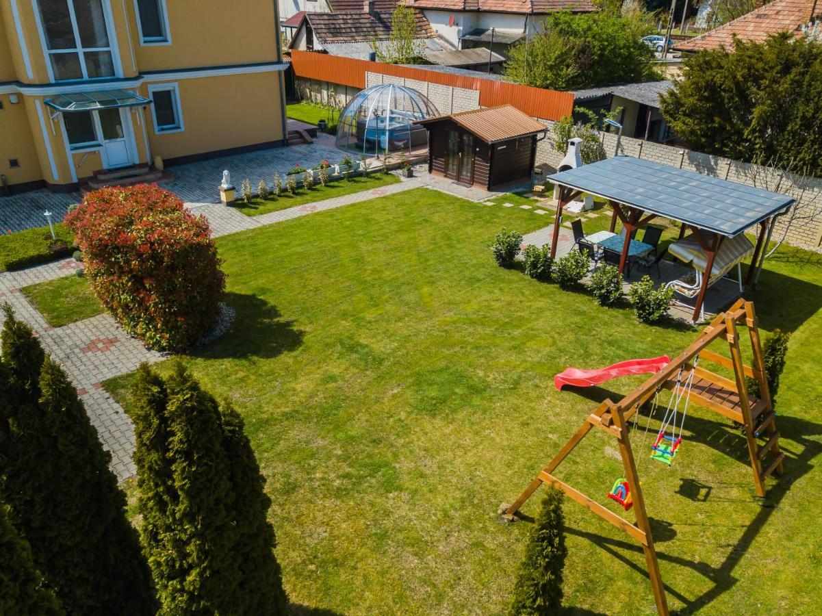 Korponyi Villa Siófok Buitenkant foto