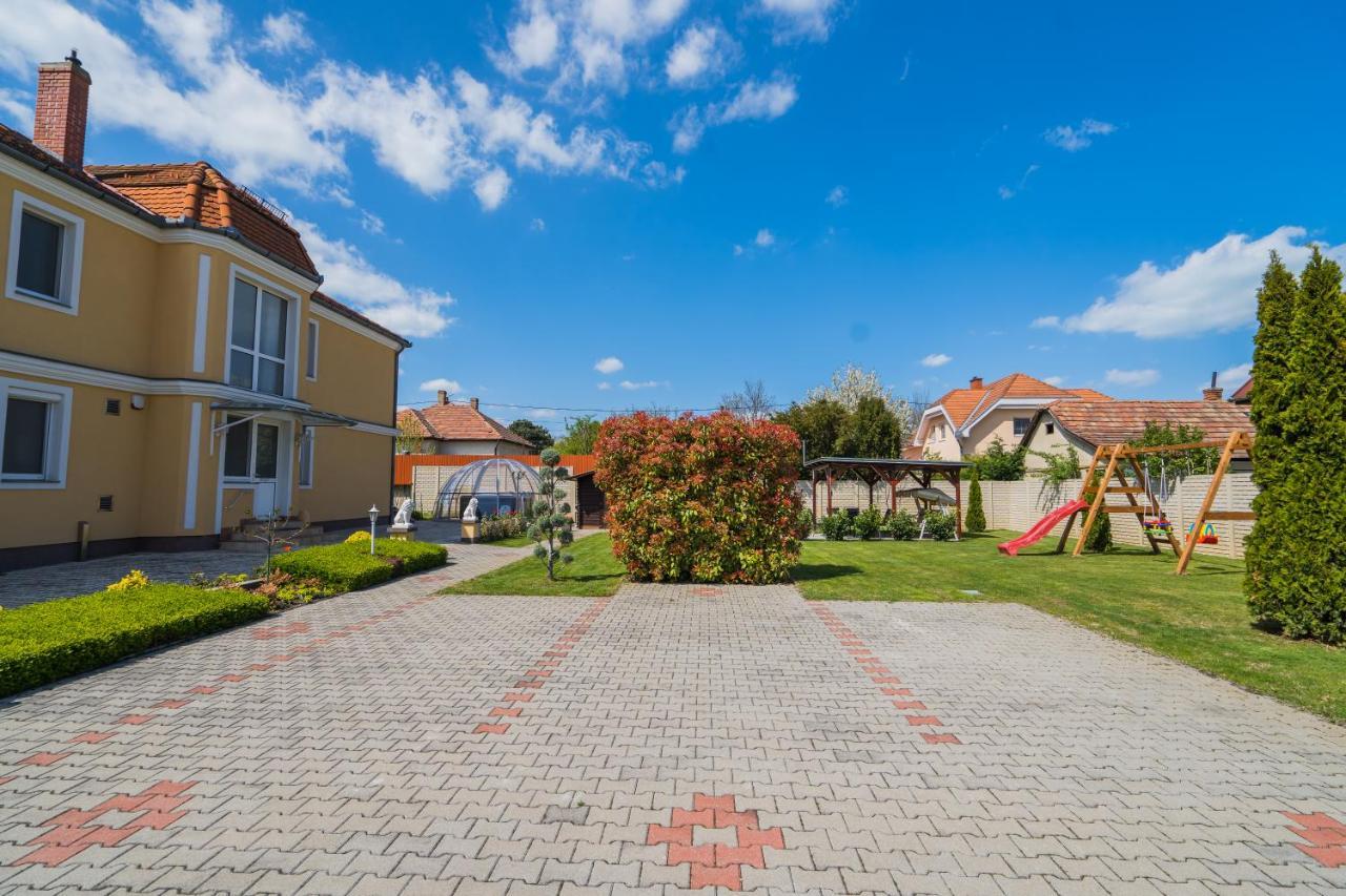 Korponyi Villa Siófok Buitenkant foto
