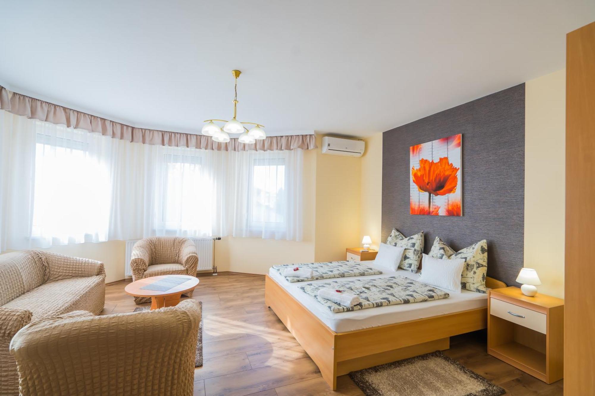 Korponyi Villa Siófok Buitenkant foto